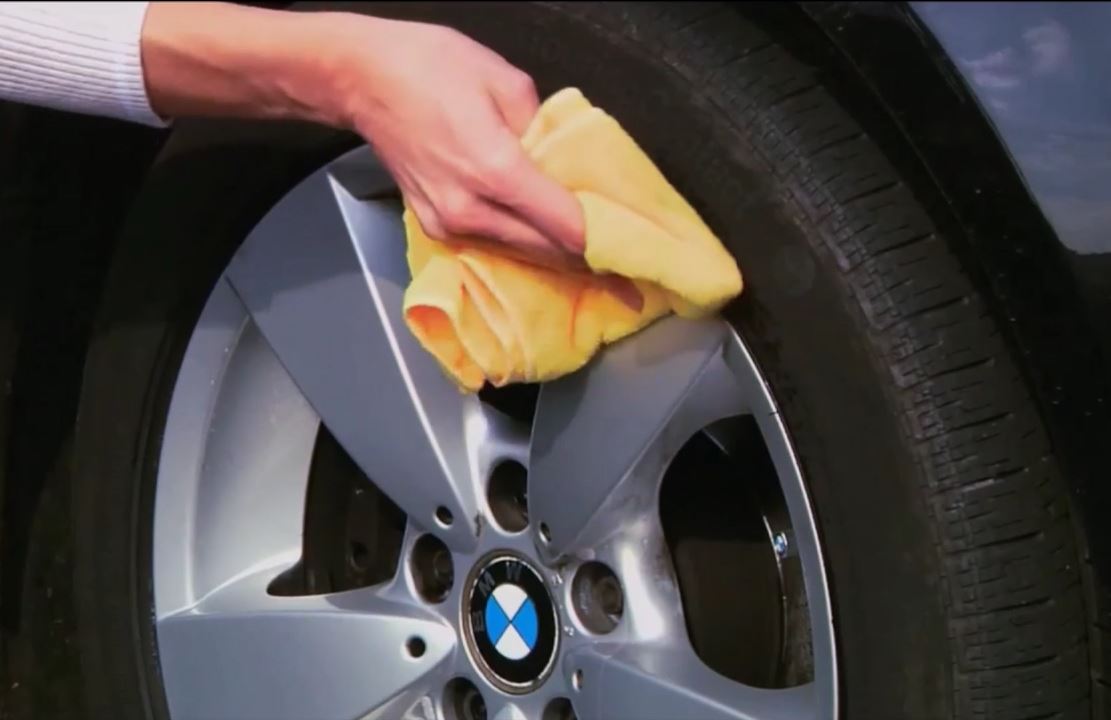 best cleaner for car rims 